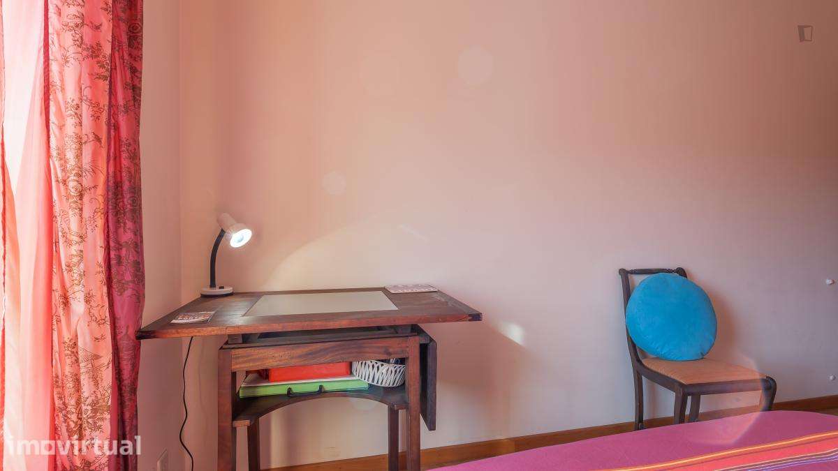 Quarto - localizado em Oliveira do Douro Porto - Grande imagem: 5/34