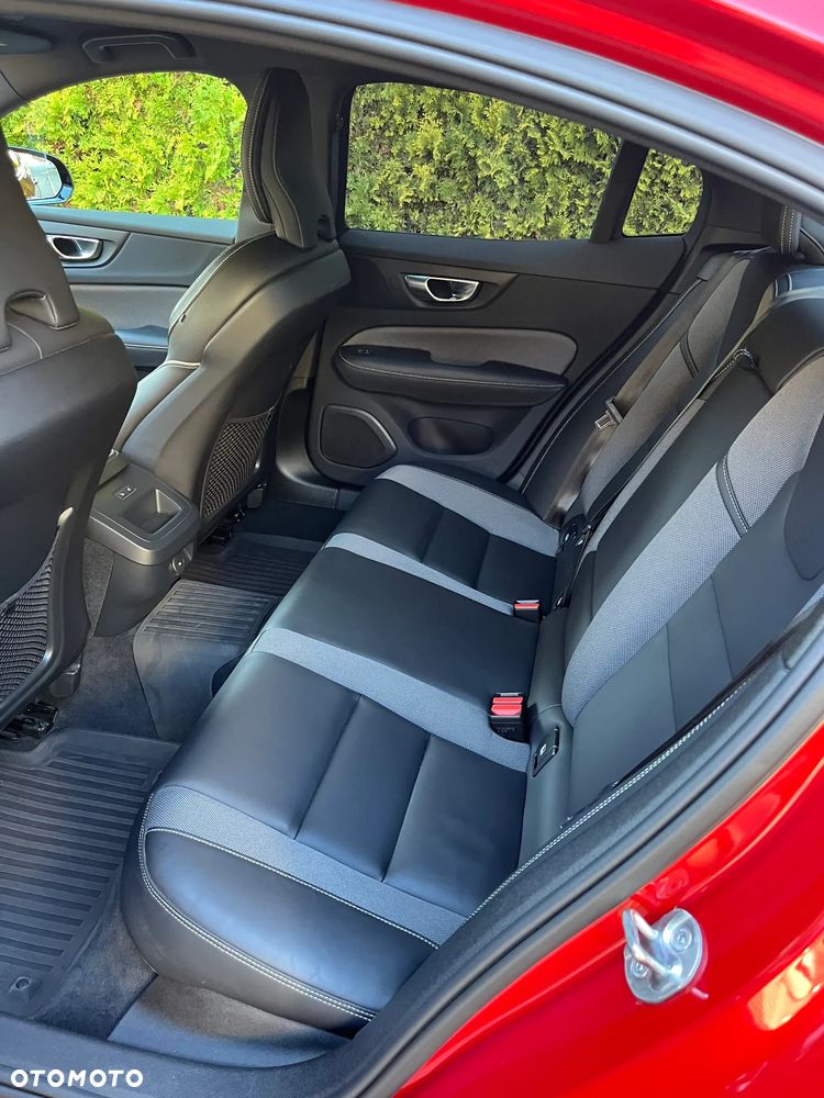 Volvo S60 - 22