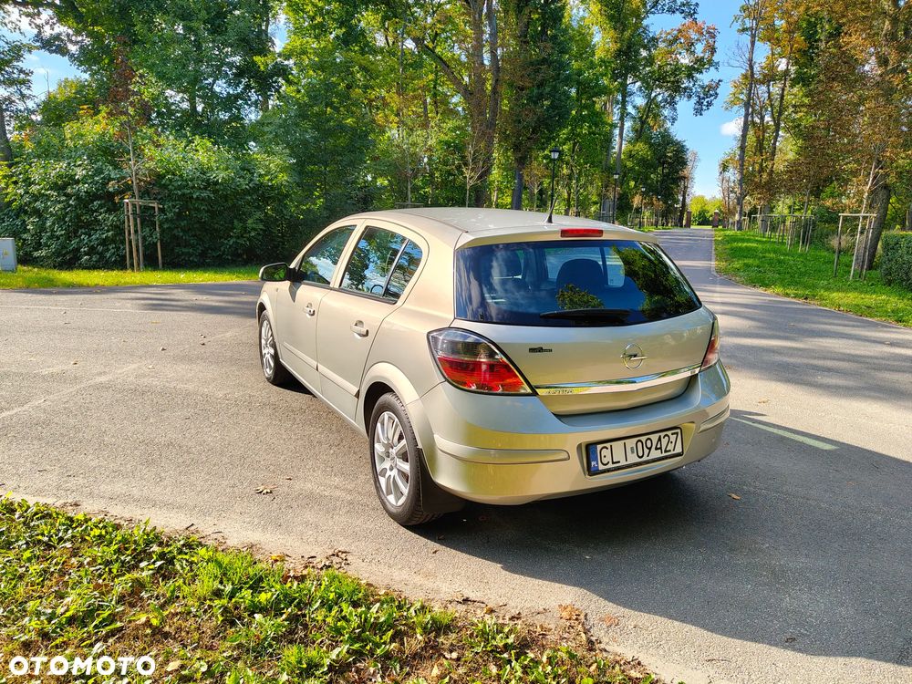 Opel Astra - 2