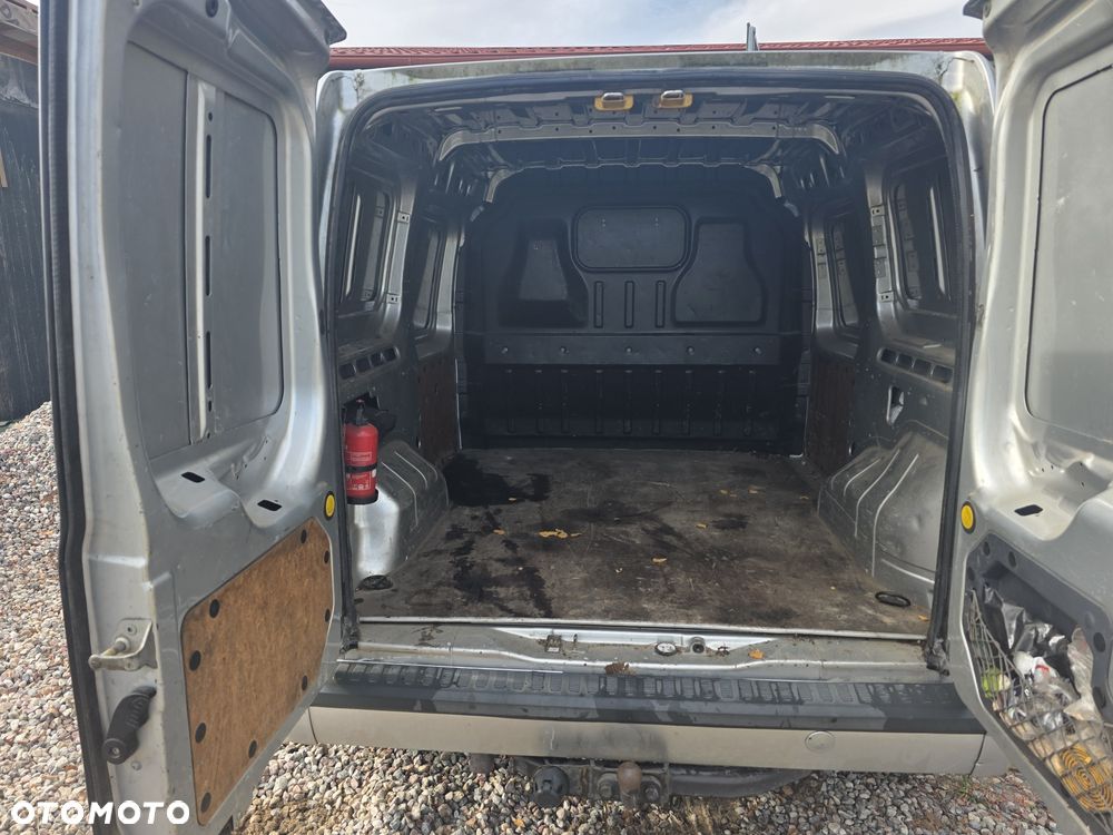 Ford Transit Connect - 6