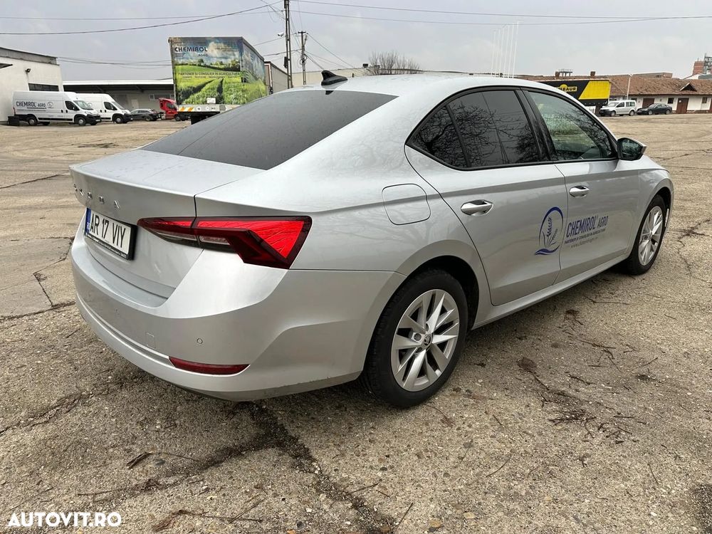 Skoda Octavia 2.0 TDI DSG Ambition - 5