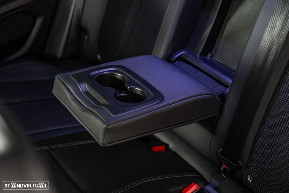 Peugeot 3008 1.6 Hybrid4 GT e-EAT8 - 12