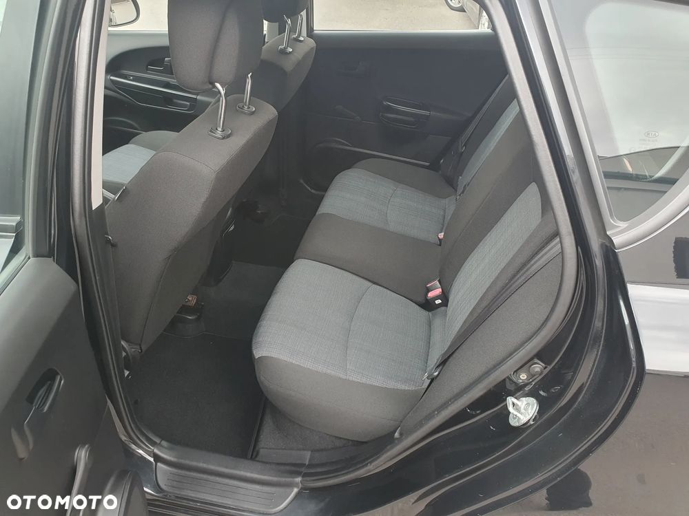 Kia Ceed 1.4 CVVT Attract - 12