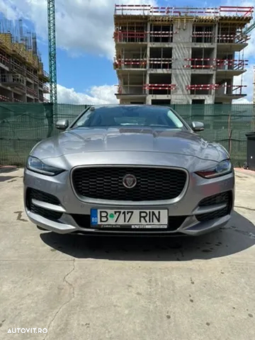 Jaguar XE D180 RWD Standard SE - 6