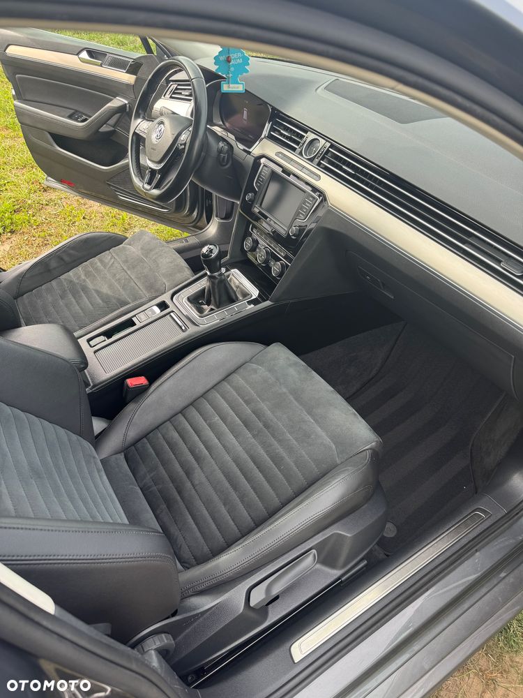Volkswagen Passat 2.0 TDI BMT Highline - 9
