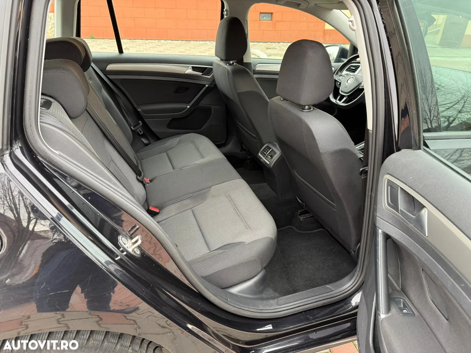 Volkswagen Golf 1.6 TDI (BlueMotion Technology) Trendline - 16