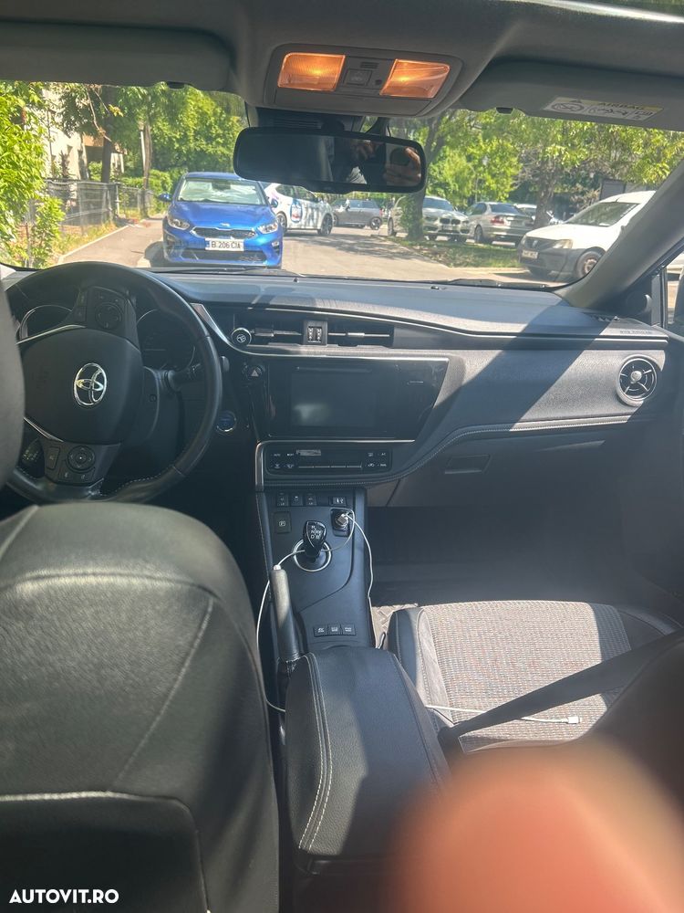 Toyota Auris - 5