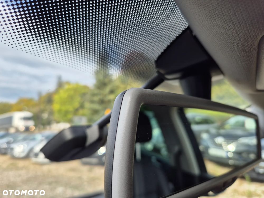 Volkswagen Golf Plus 1.2 TSI BlueMot Comfortline - 31