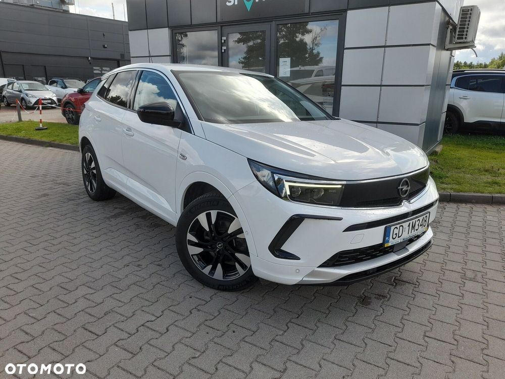 Opel Grandland 1.2 T Business Elegance S&S - 3