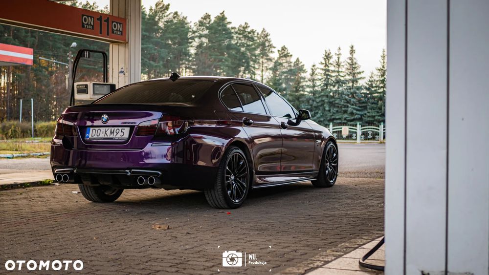 BMW Seria 5 550i - 8