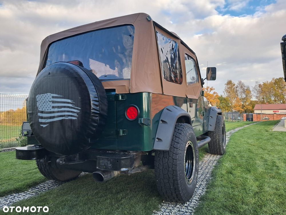 Jeep Wrangler - 5