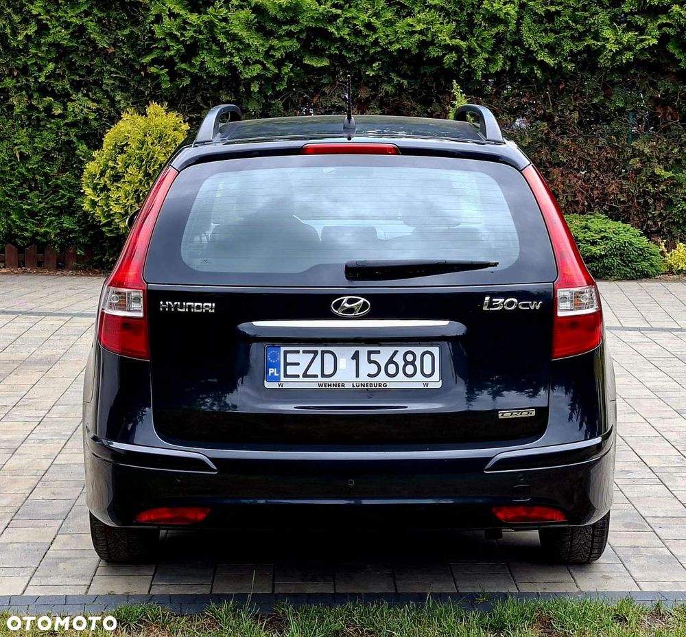 Hyundai i30 i30cw 1.6 CRDi FIFA WM Edition - 18