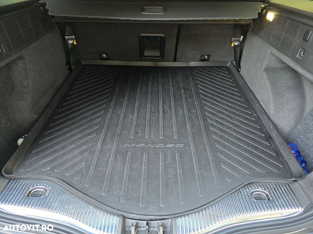 Ford Mondeo 2.0 TDCi Powershift Titanium - 35