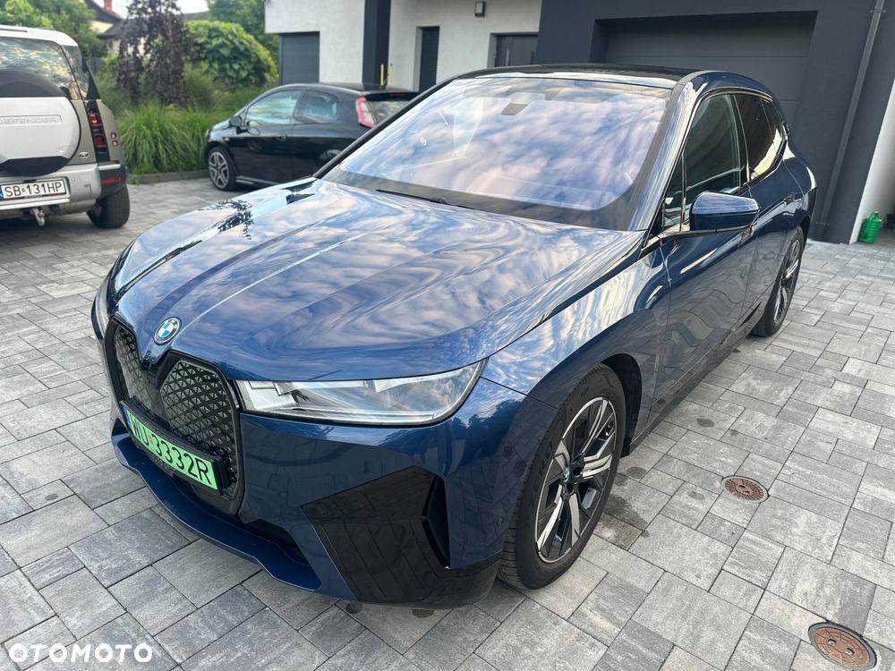 BMW iX xDrive40 76.6kWh Signature - 2