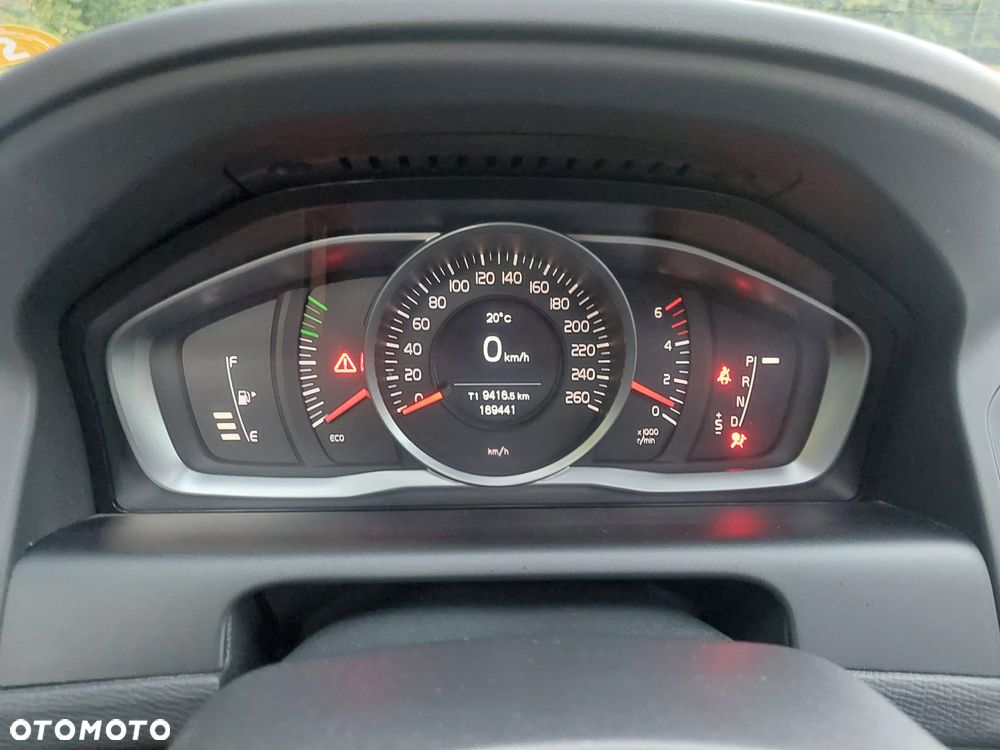 Volvo XC 60 D4 AWD Geartronic Summum - 19