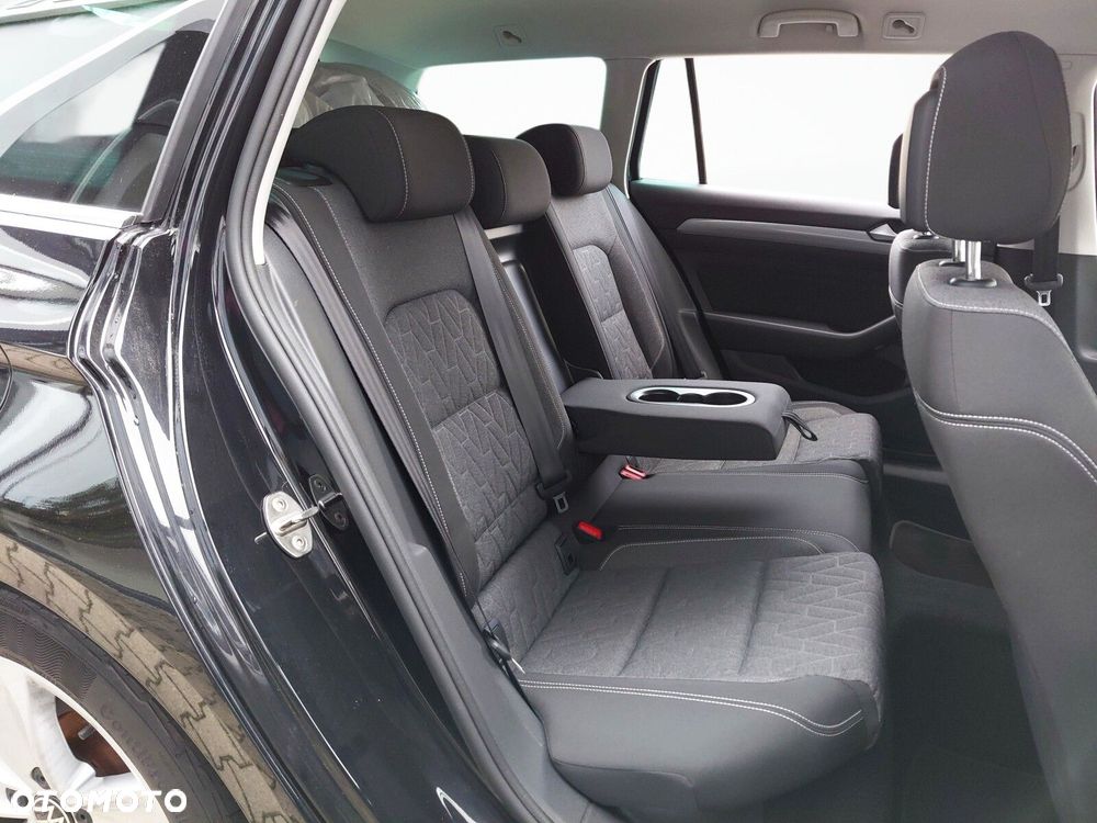 Volkswagen Passat Variant 2.0 TDI Business DSG - 14