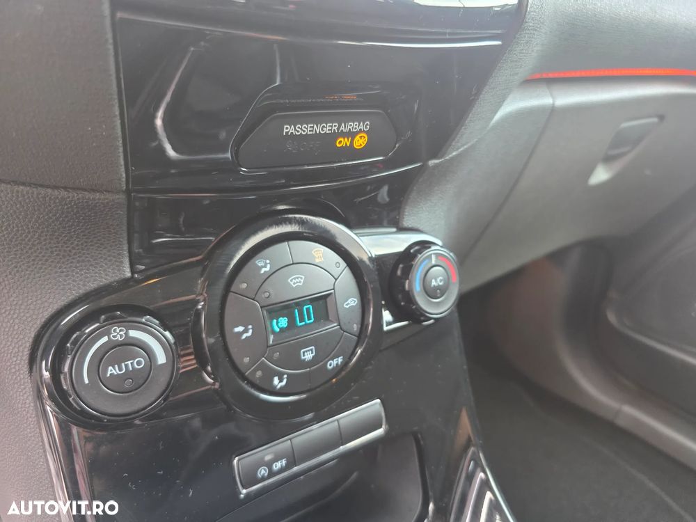 Ford Fiesta 1.5 TDCi Titanium - 24