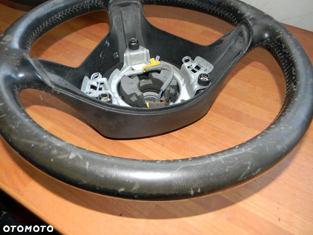 kierownica skórzana skóra VW PASSAT B5 GOLF IV BORA trójramienna - 4