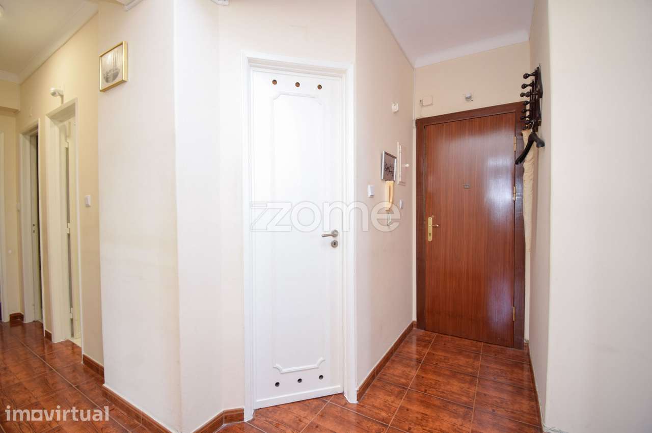 Apartamento T3 com Vista de Rio e Luz Natural | 9º Andar com Elevad... - Grande imagem: 3/30