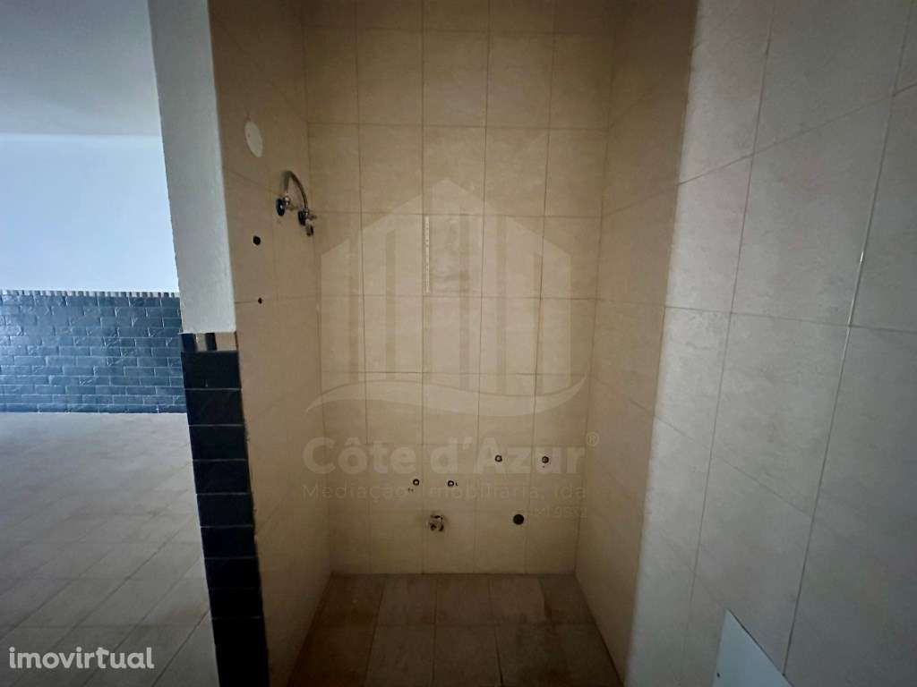 Loja para Arrendamento - Edifício Rossio, Barreiro - Grande imagem: 2/7