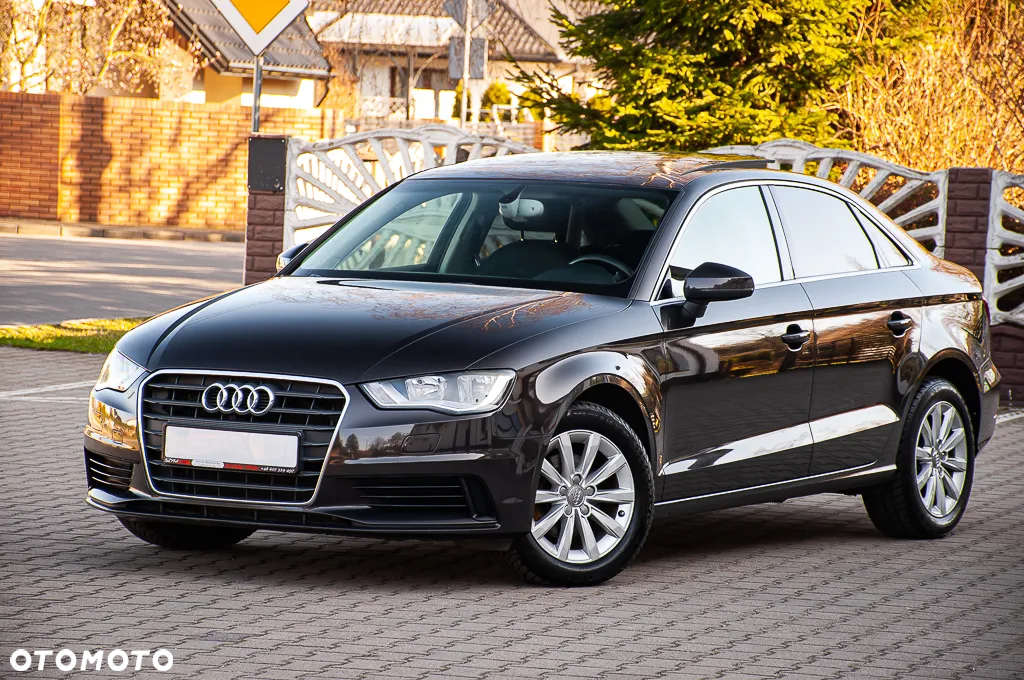 Audi A3 1.6 TDI DPF Attraction - 12