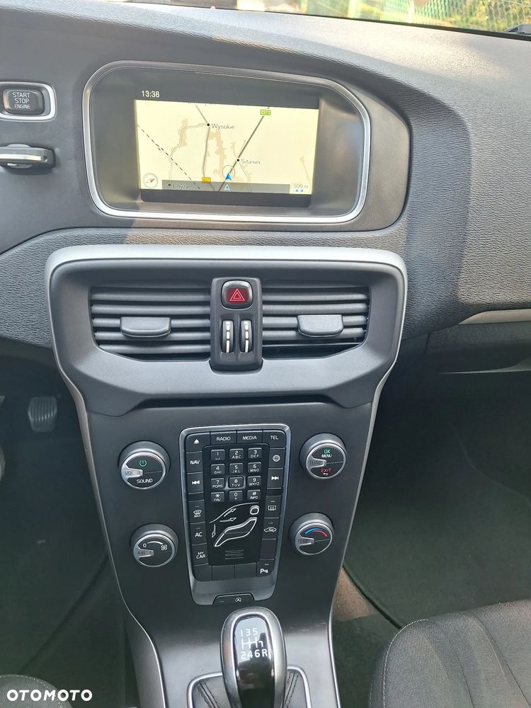 Volvo V40 D2 Kinetic - 27