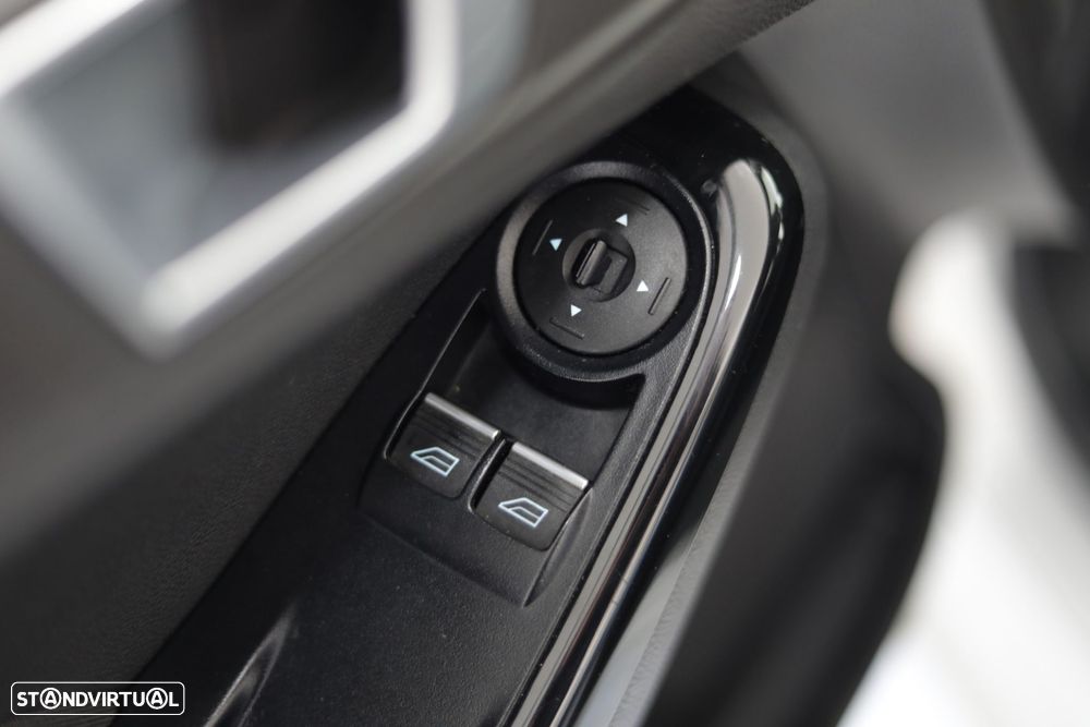 Ford Fiesta 1.5 TDCi Trend - 19