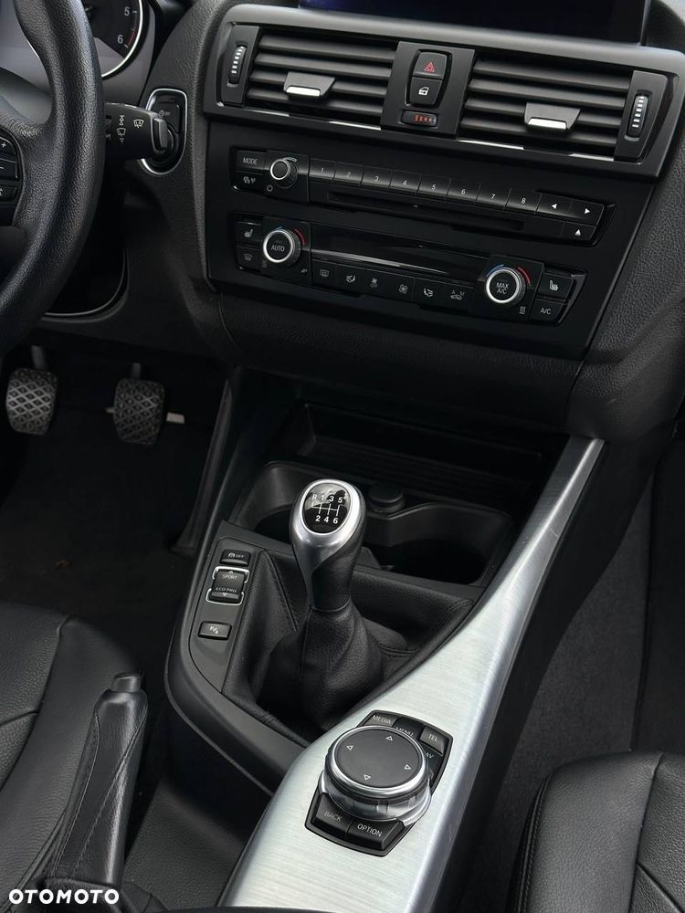 BMW Seria 1 118d Edition Metropolitan - 16