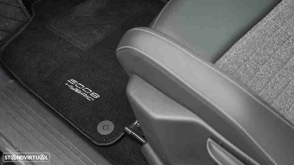 Peugeot 5008 1.2 Hybrid Allure e-DCS6 - 28