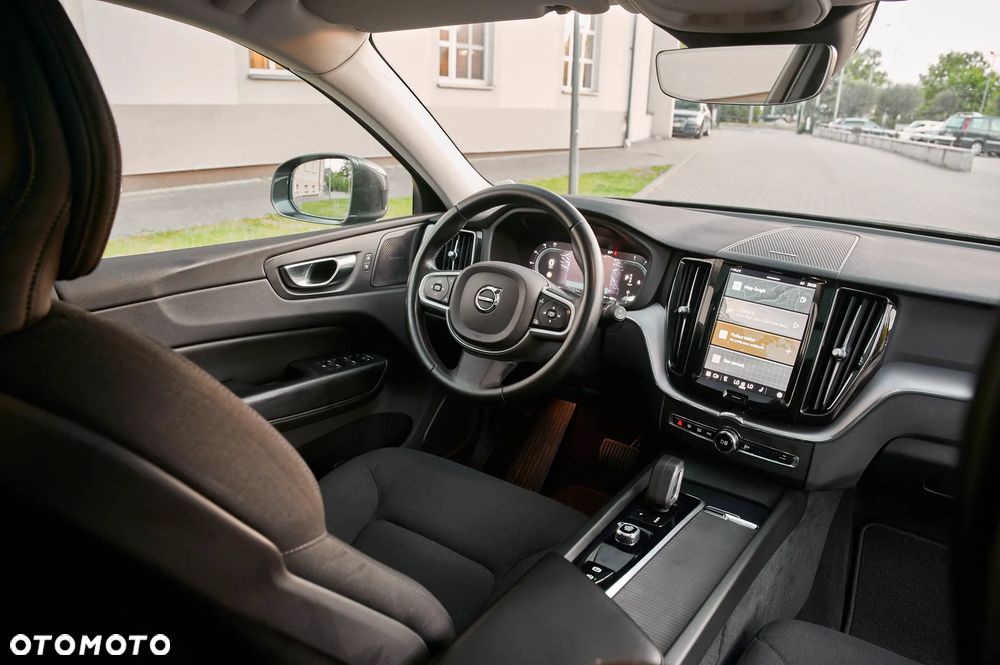 Volvo XC 60 B4 D Geartronic Momentum Pro - 26