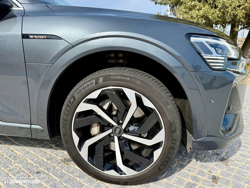 Audi e-tron 55 quattro S line - 11