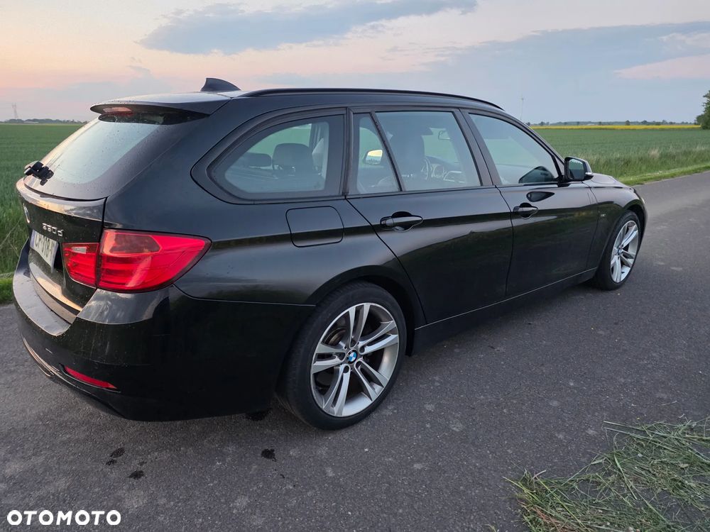 BMW Seria 3 330d Luxury Line - 28