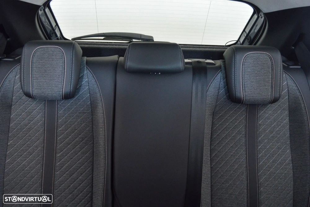 Peugeot 208 1.2 Hybrid Allure e-DCS6 - 13