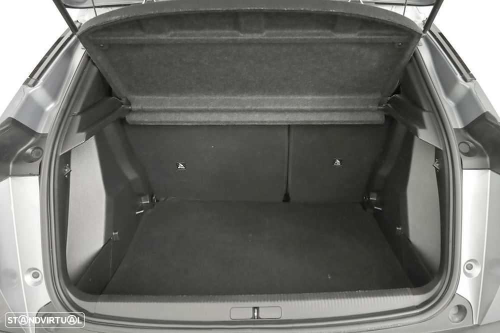 Peugeot 2008 1.2 PureTech Allure - 23