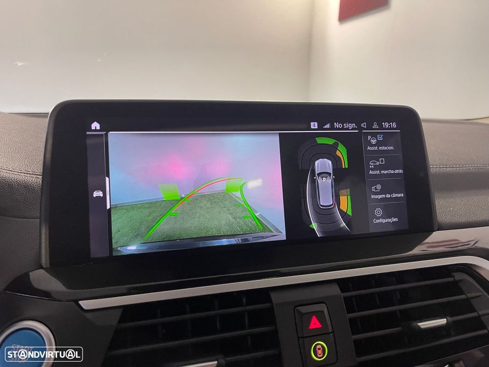 BMW iX3 Inspiring - 27