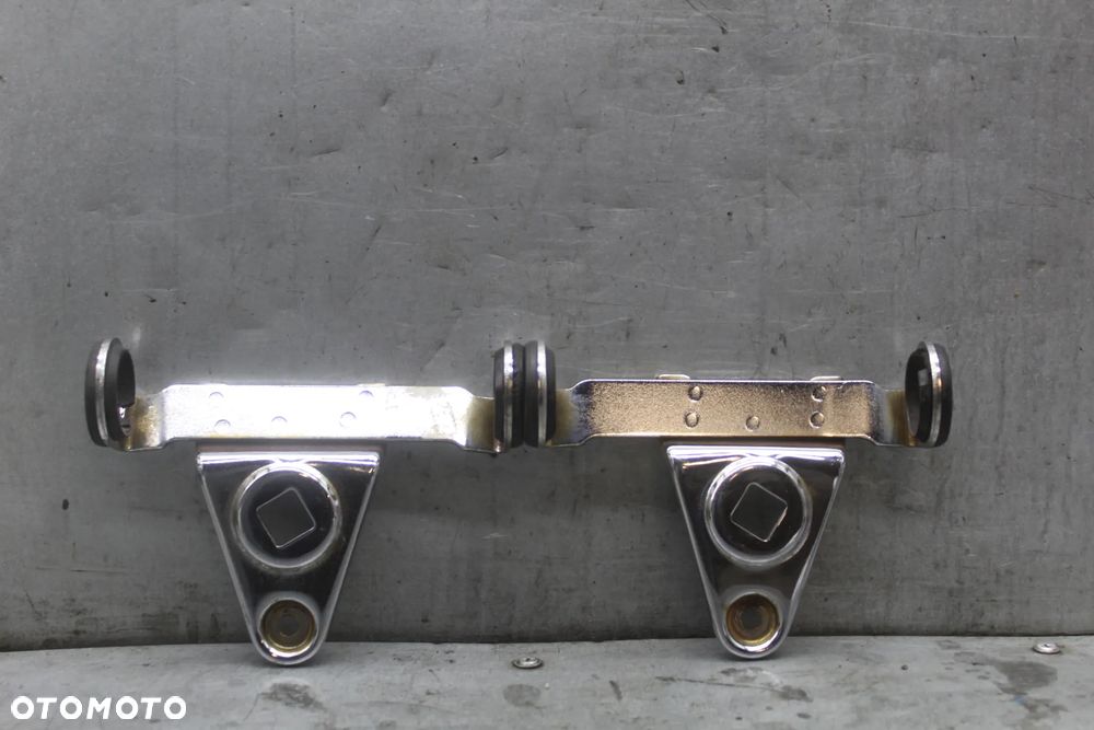 Suzuki GN 125 Mocowanie lampy przód uchwyt stelaż - 3