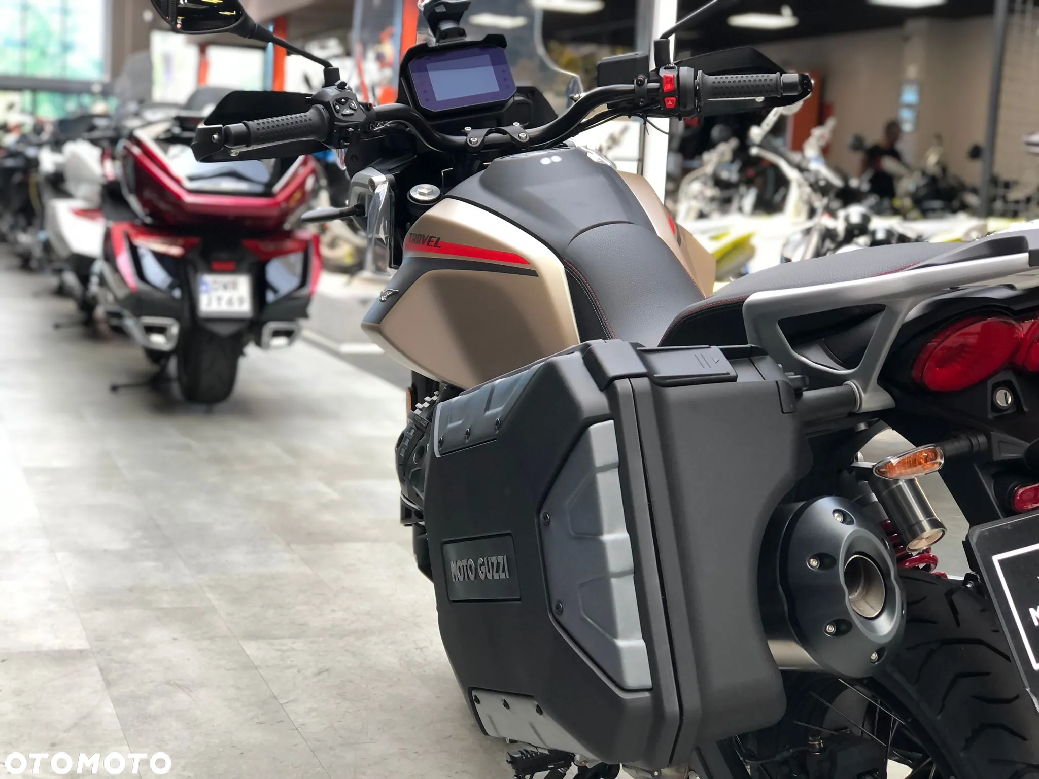 Moto Guzzi V85 - 16