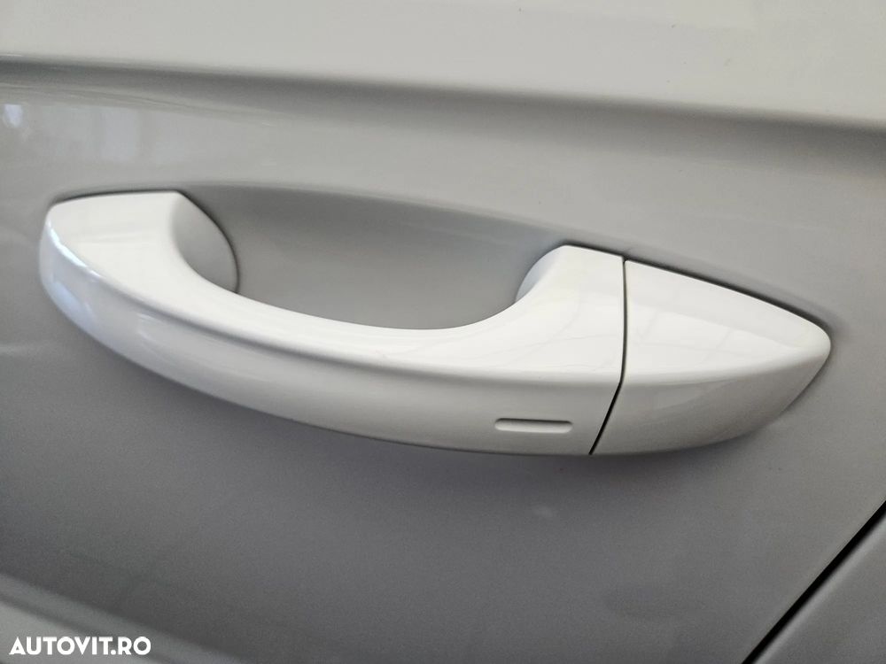 Volkswagen Touareg V6 TDI 4MOTION Elegance - 31