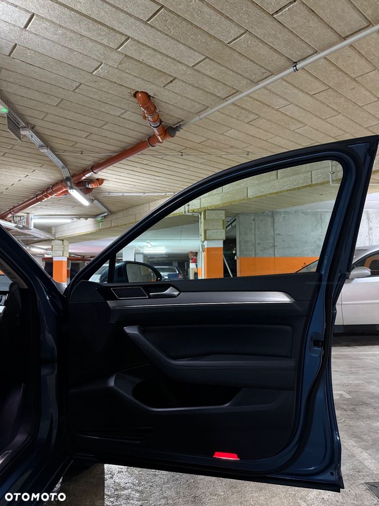 Volkswagen Passat 2.0 TDI SCR DSG 4Motion Business - 14