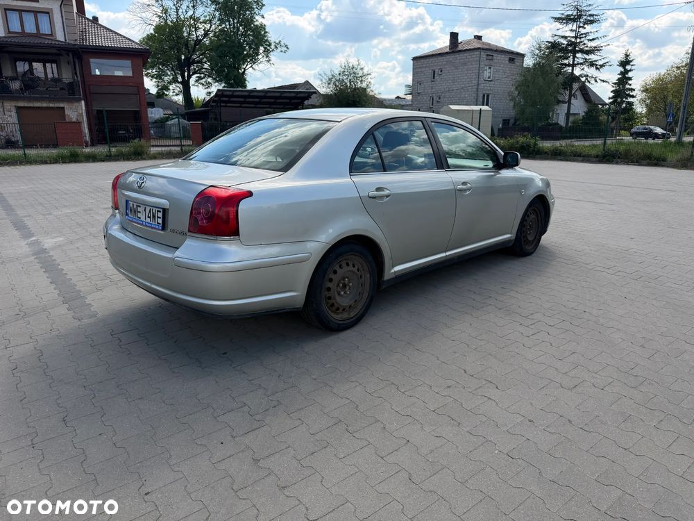 Toyota Avensis 1.6 VVT-i Luna - 6