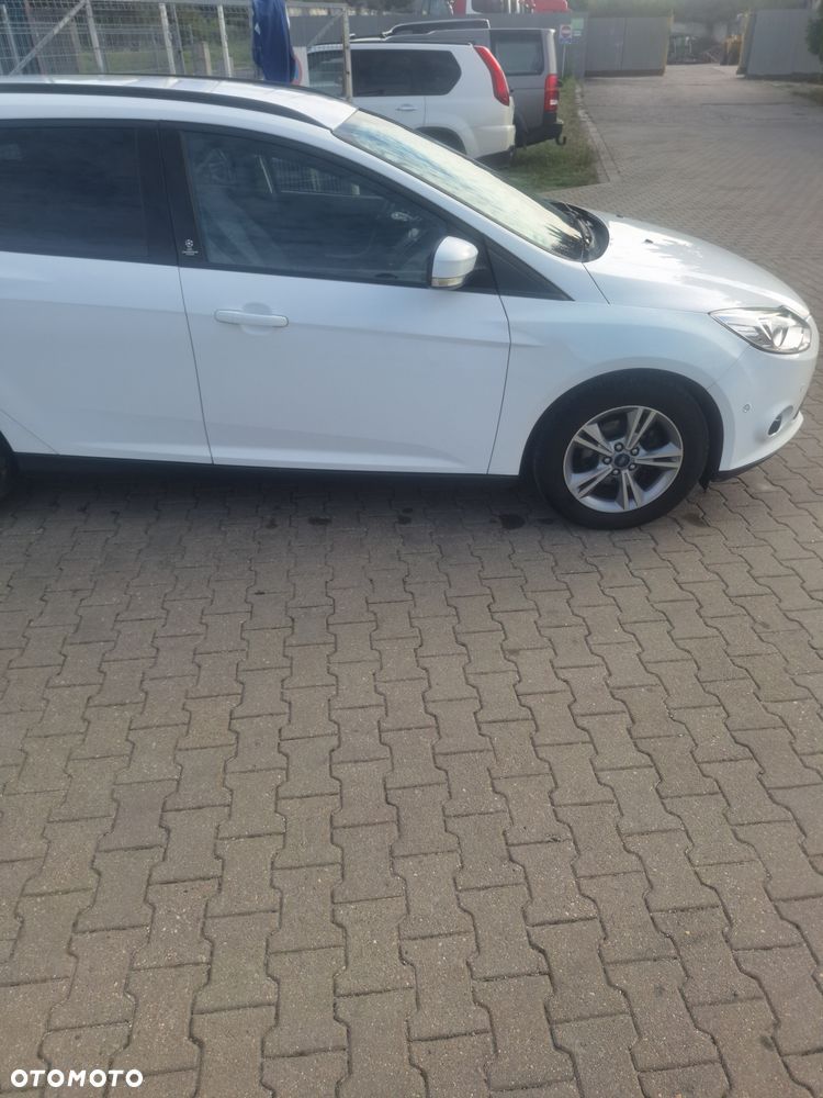 Ford Focus Turnier 1.0 EcoBoost Start-Stopp-System ACTIVE - 4