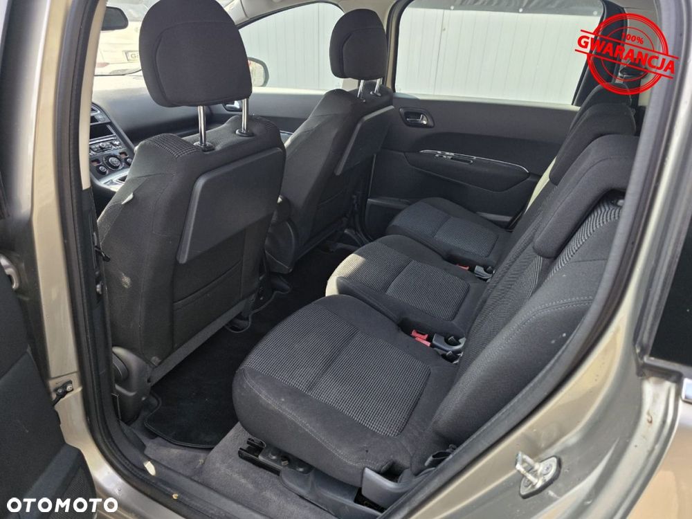 Peugeot 5008 2.0 HDi Family - 17
