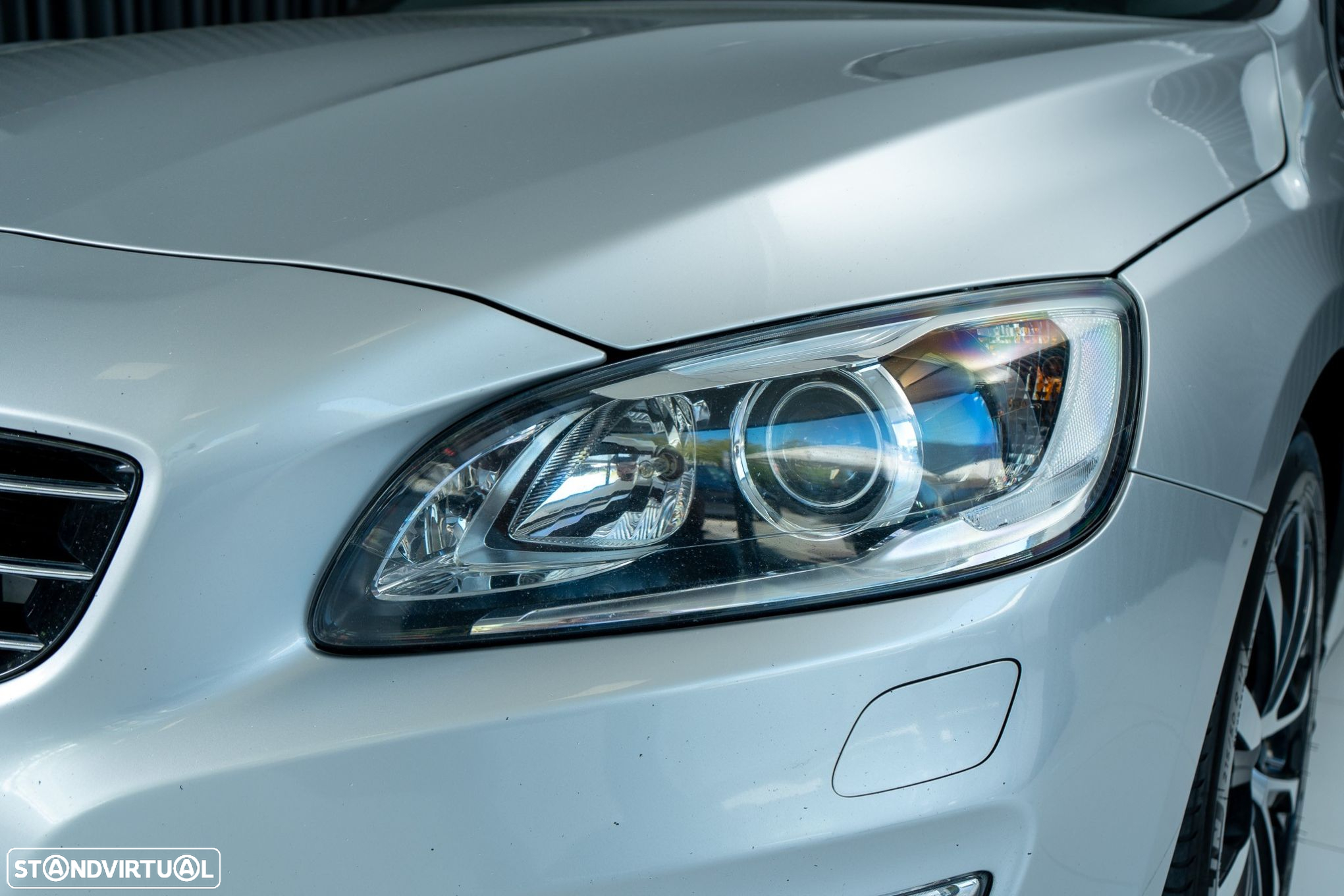 Volvo V60 2.0 D3 Momentum Geartronic - 14