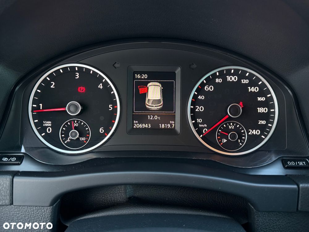 Volkswagen Tiguan - 23
