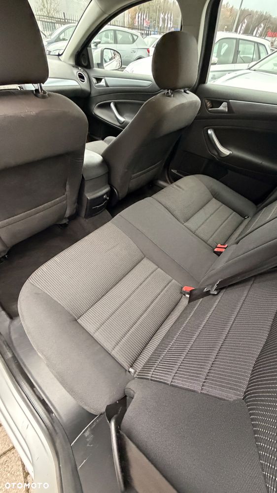 Ford Mondeo 2.0 TDCi Titanium - 21
