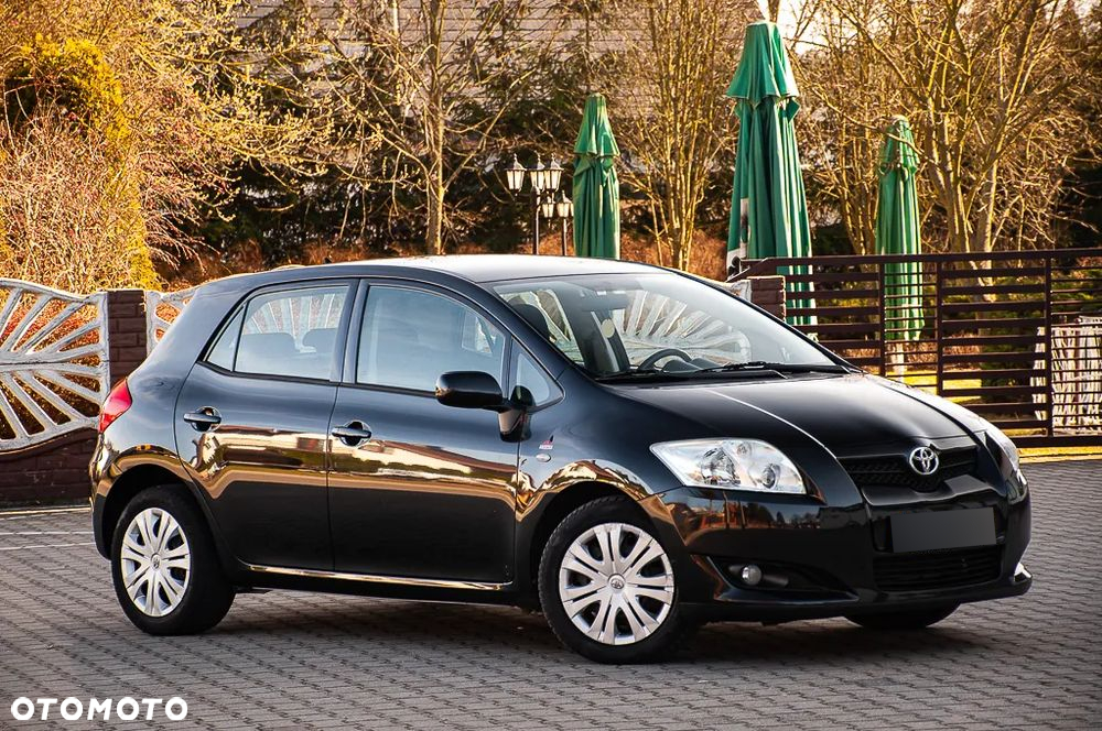 Toyota Auris 1.6 VVT-i Executive - 3