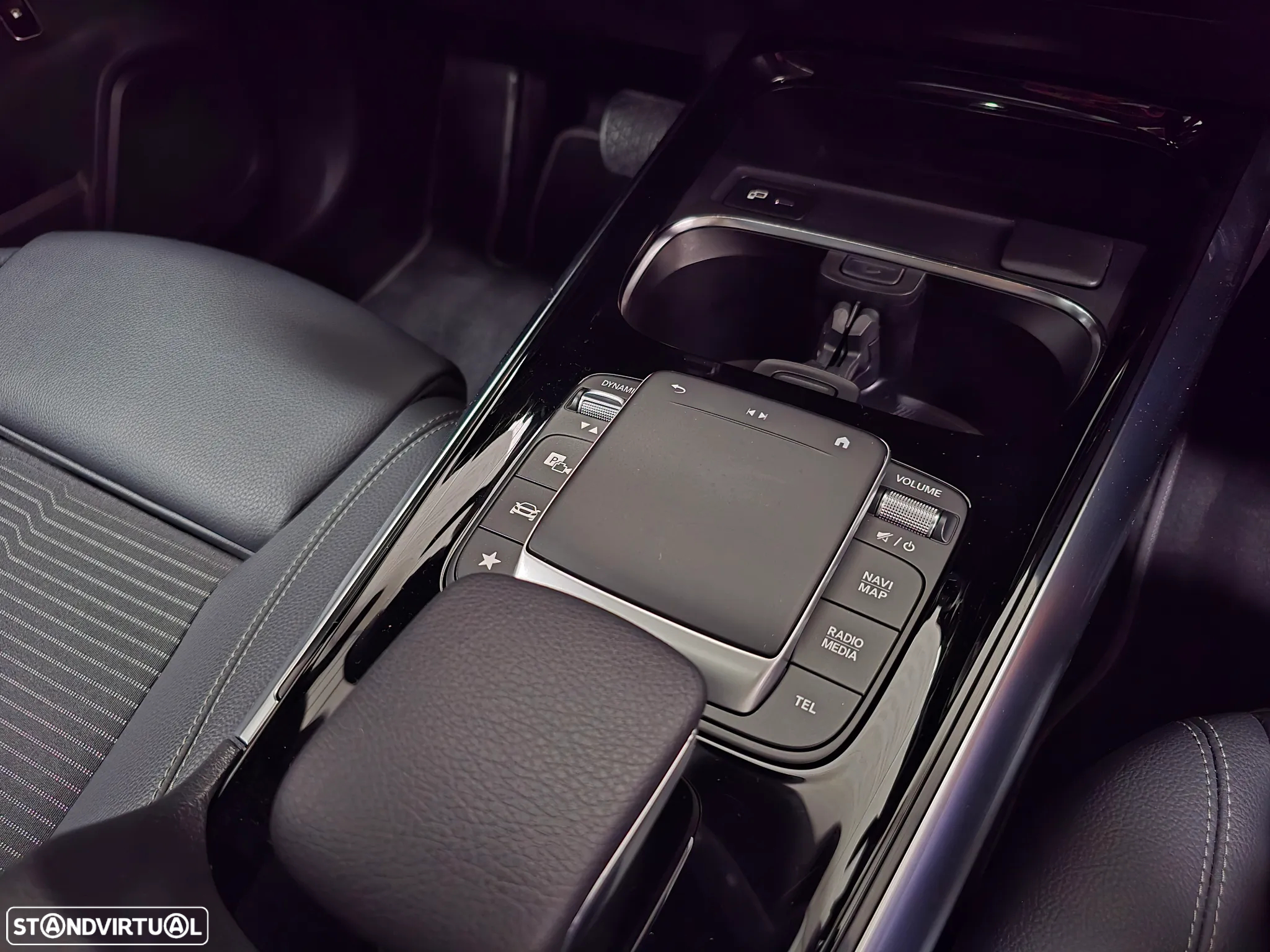 Mercedes-Benz GLA 250 e Progressive - 42