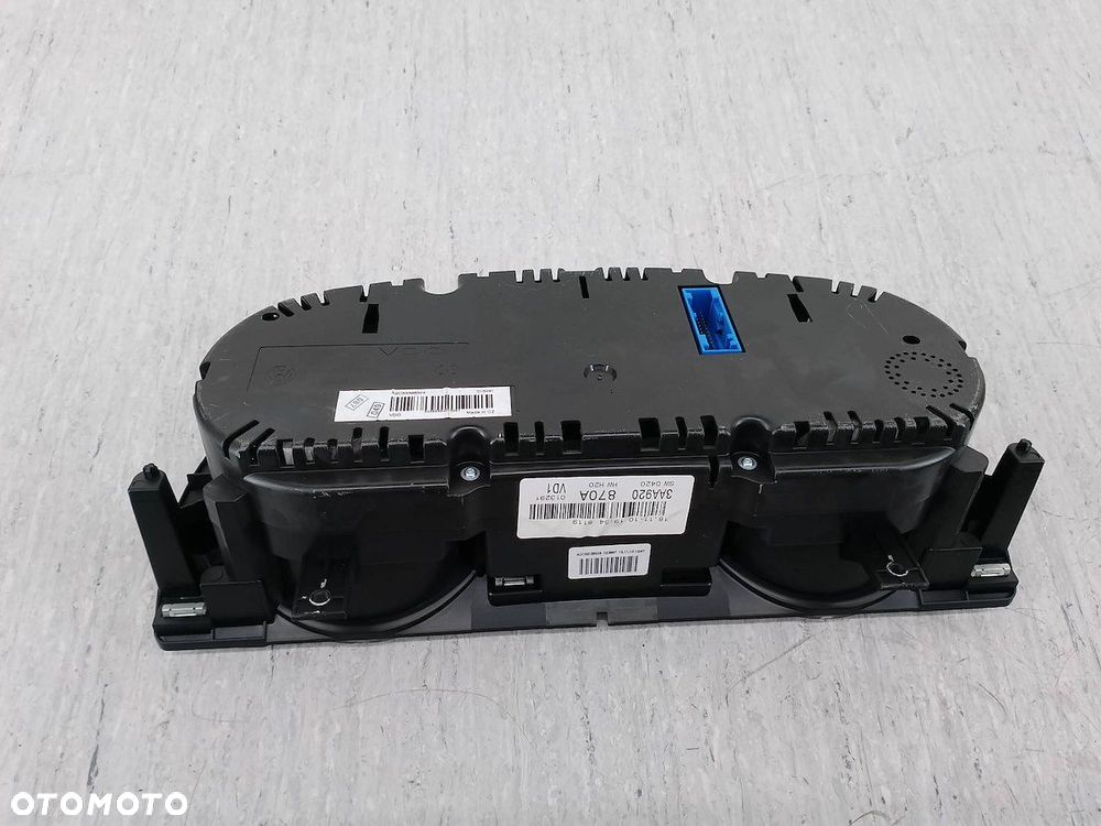 LICZNIK VW PASSAT B7 3AA920870A 2.0 TDI - 4