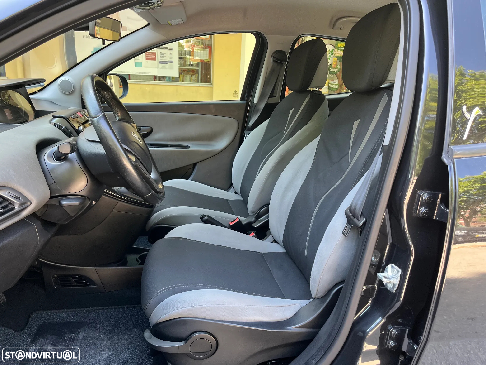 Lancia Ypsilon 1.2 S&S Silver - 4