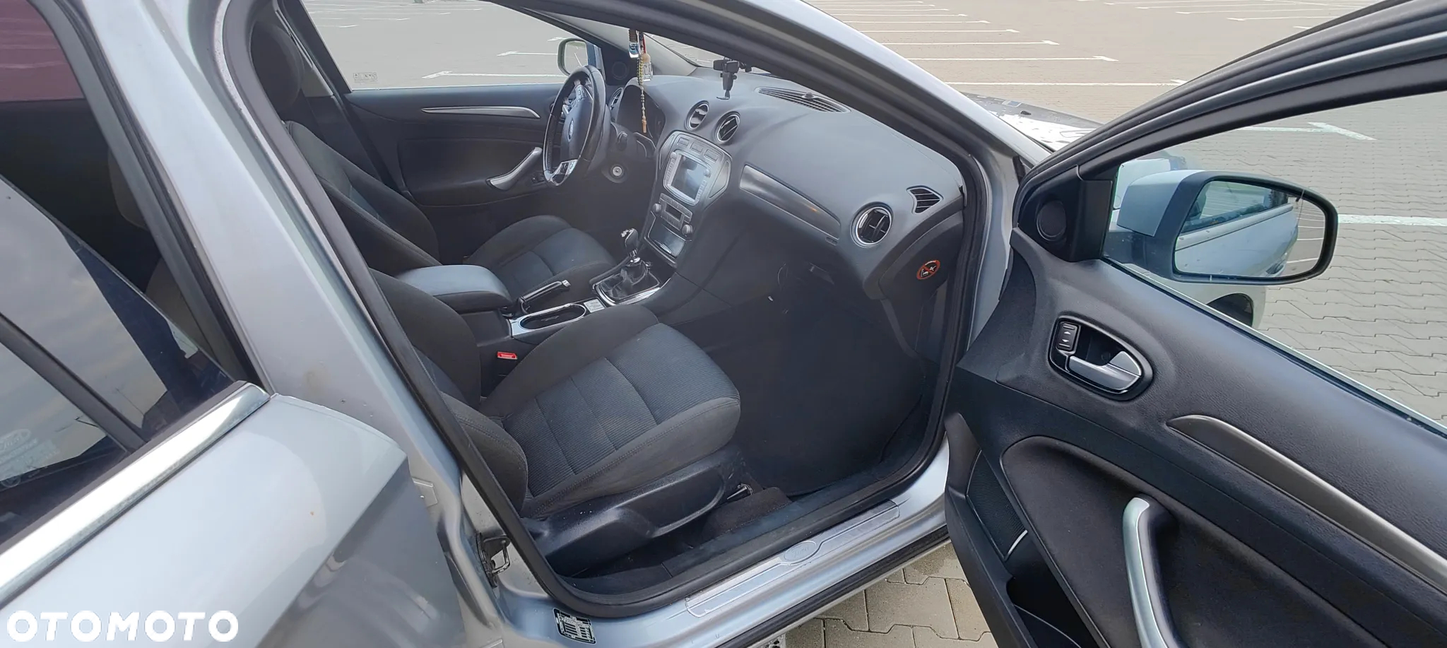 Ford Mondeo 2.5 Titanium - 10